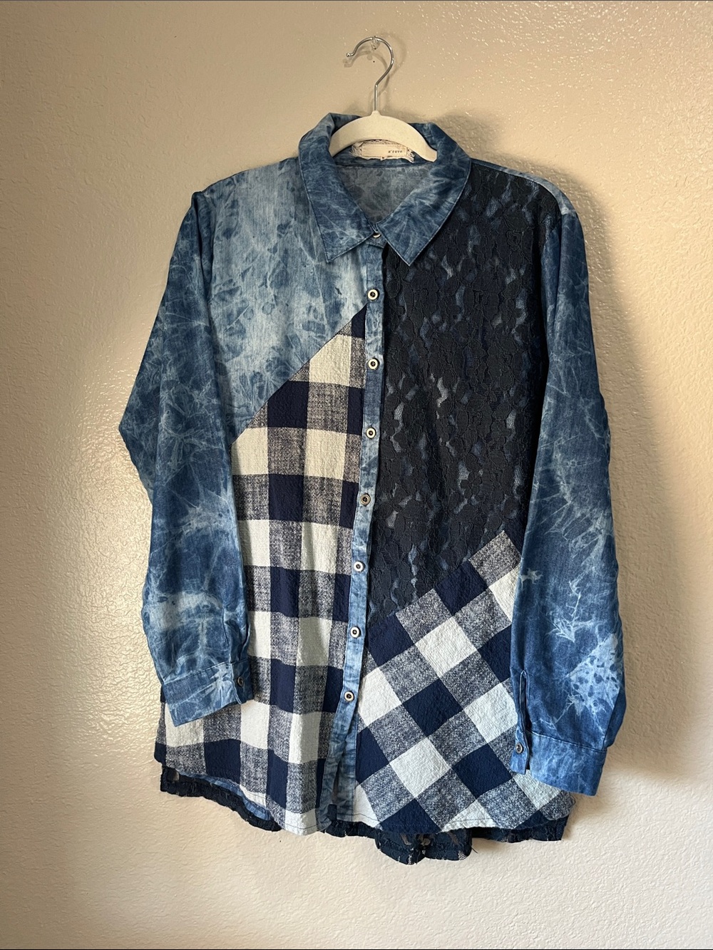A'Reve Light Blue Washed Denim Top Button Down Sz L Tie Dye Patchwork TC0181